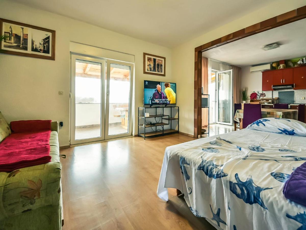 Apartment Zoric By Interhome プリヴラカ エクステリア 写真